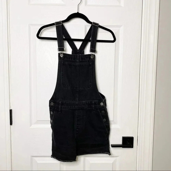 MADEWELL Adirondack Short Overalls in Washed Black - Picture 2 of 7